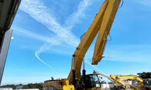 Maintenance of Excavator Long Reach Front