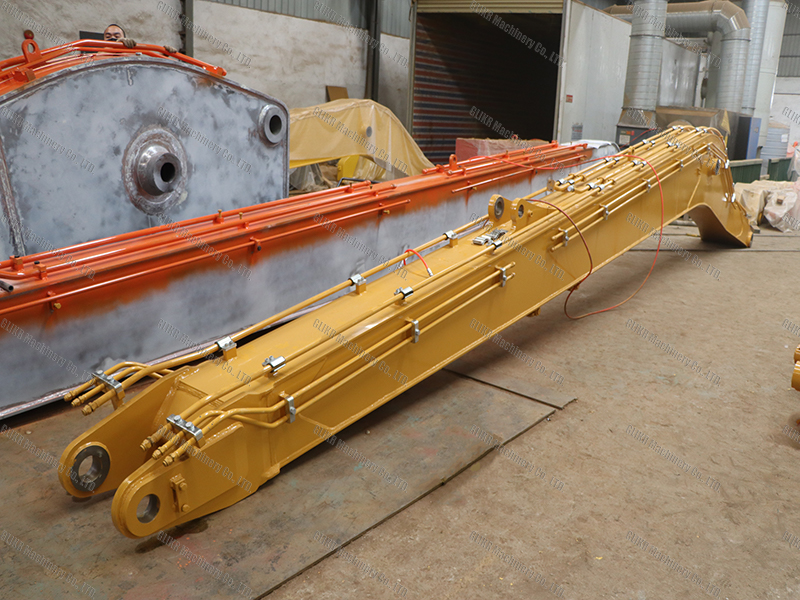 CAT326D2L 18M Long Reach Arm and Boom